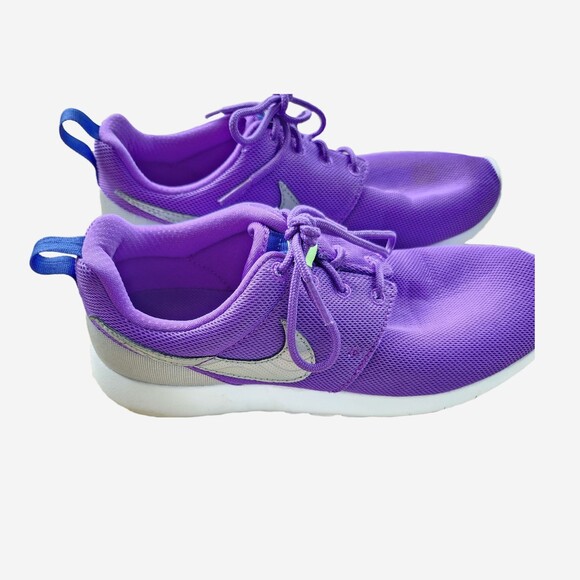 Nike Roshe One GS Hyper Grape Wolf Grey Purple Running Shoes Sneakers Sz 6Y Kids - Picture 1 of 5